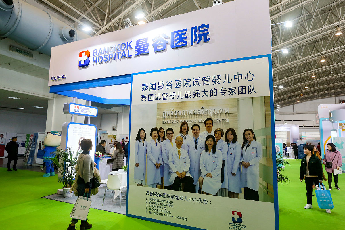 我需要你作为一名SEO帮助我把对应的加入更多需求词使其变成更为完整的标题：卵巢年纪大没有卵子可以供卵试管吗