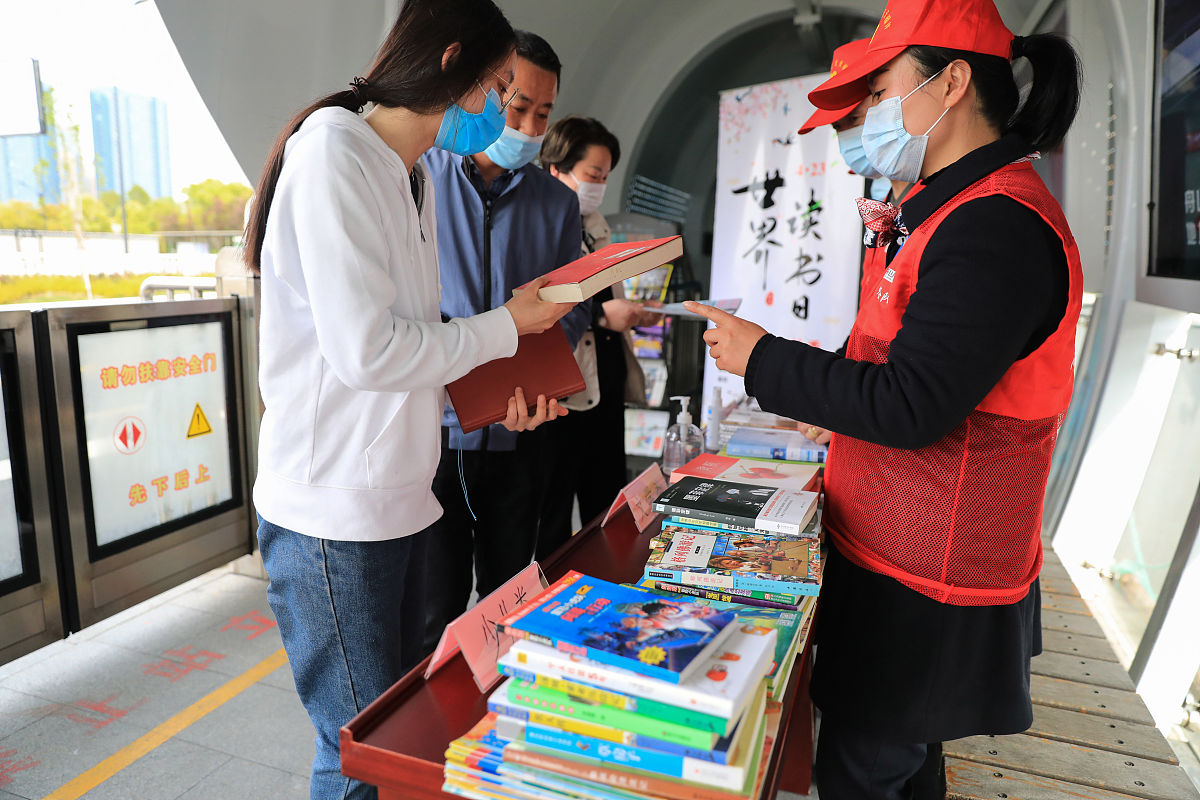 图书馆志愿服务活动总结：提升自我，贡献社会