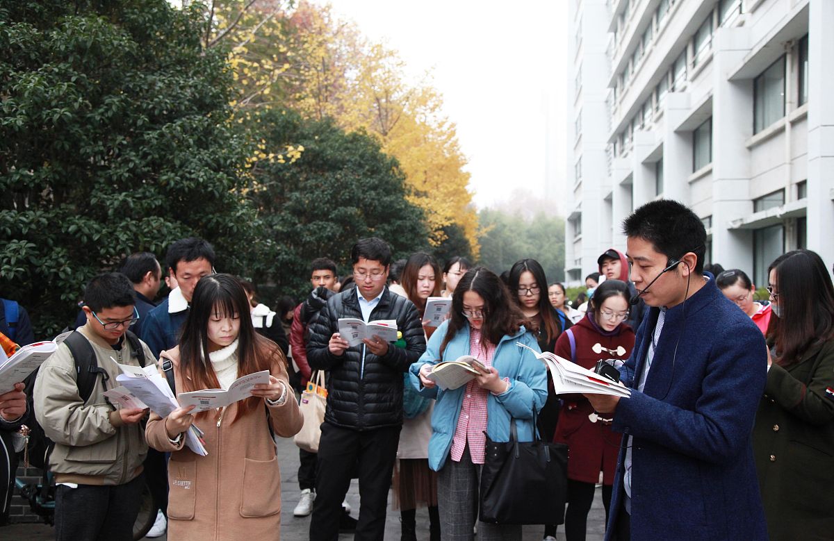 东坡中等职业技术学校助学政策如何？