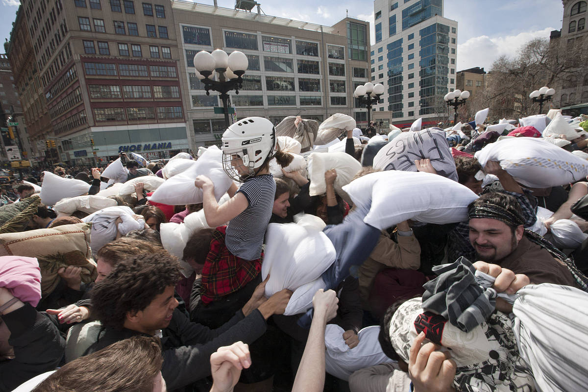 Unwind 的意思：放松、解压、解开