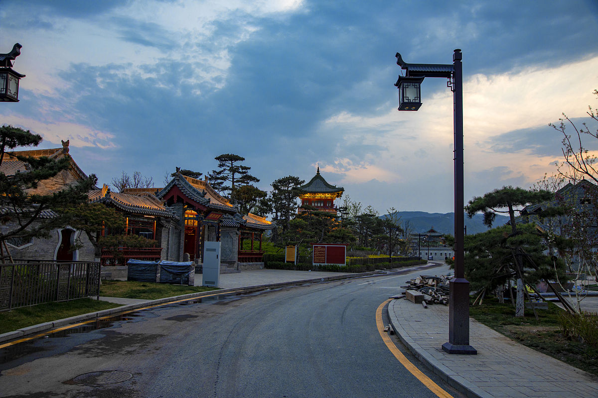 山西晋阳技工学校美容美体三年中专要满足什么条件好不好