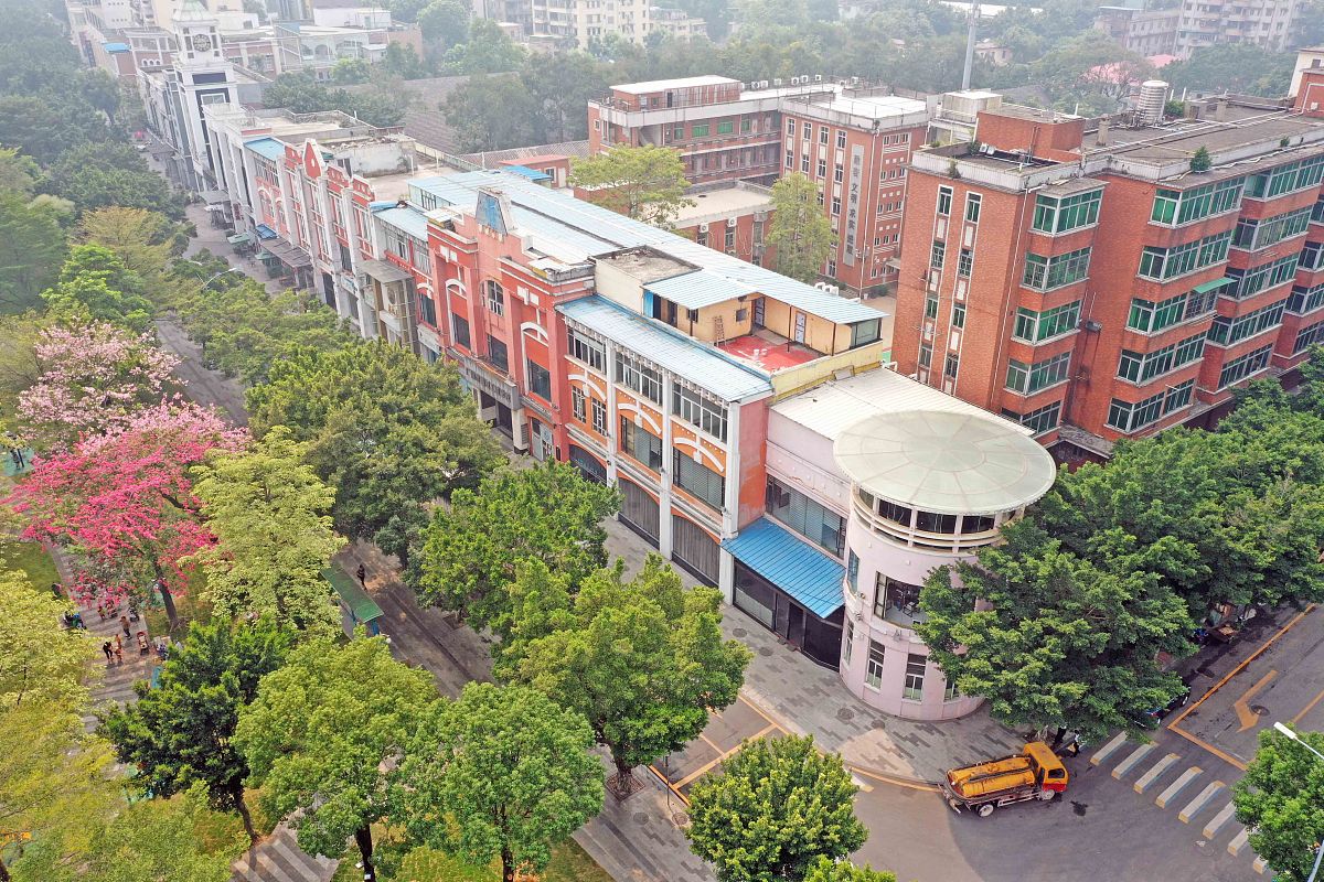 德阳市师培机构负责人考察江津区师范进修学校，学习教师教育经验