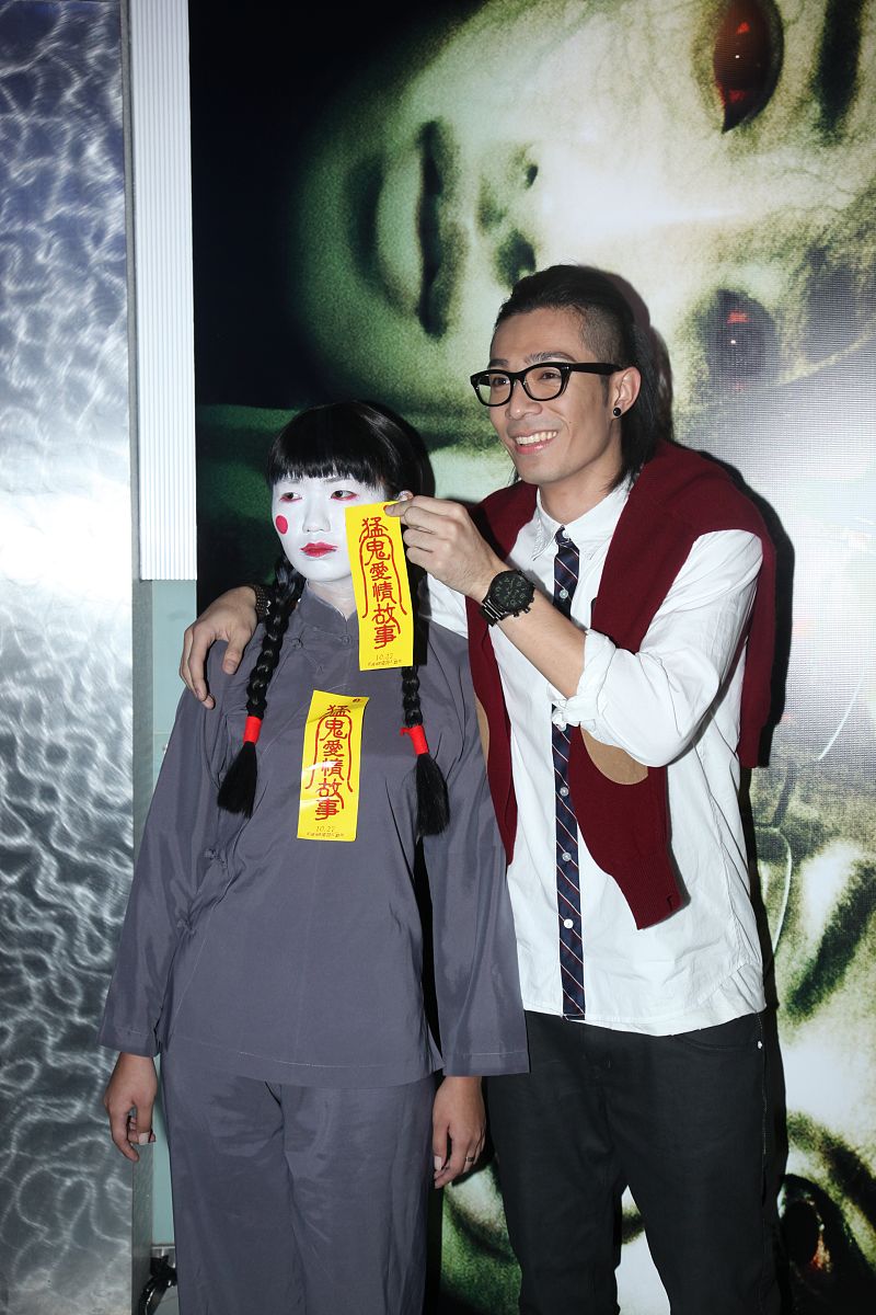 2011年10月26日,香港,电影《猛鬼爱情故事》在香港举行首映礼.周柏豪+