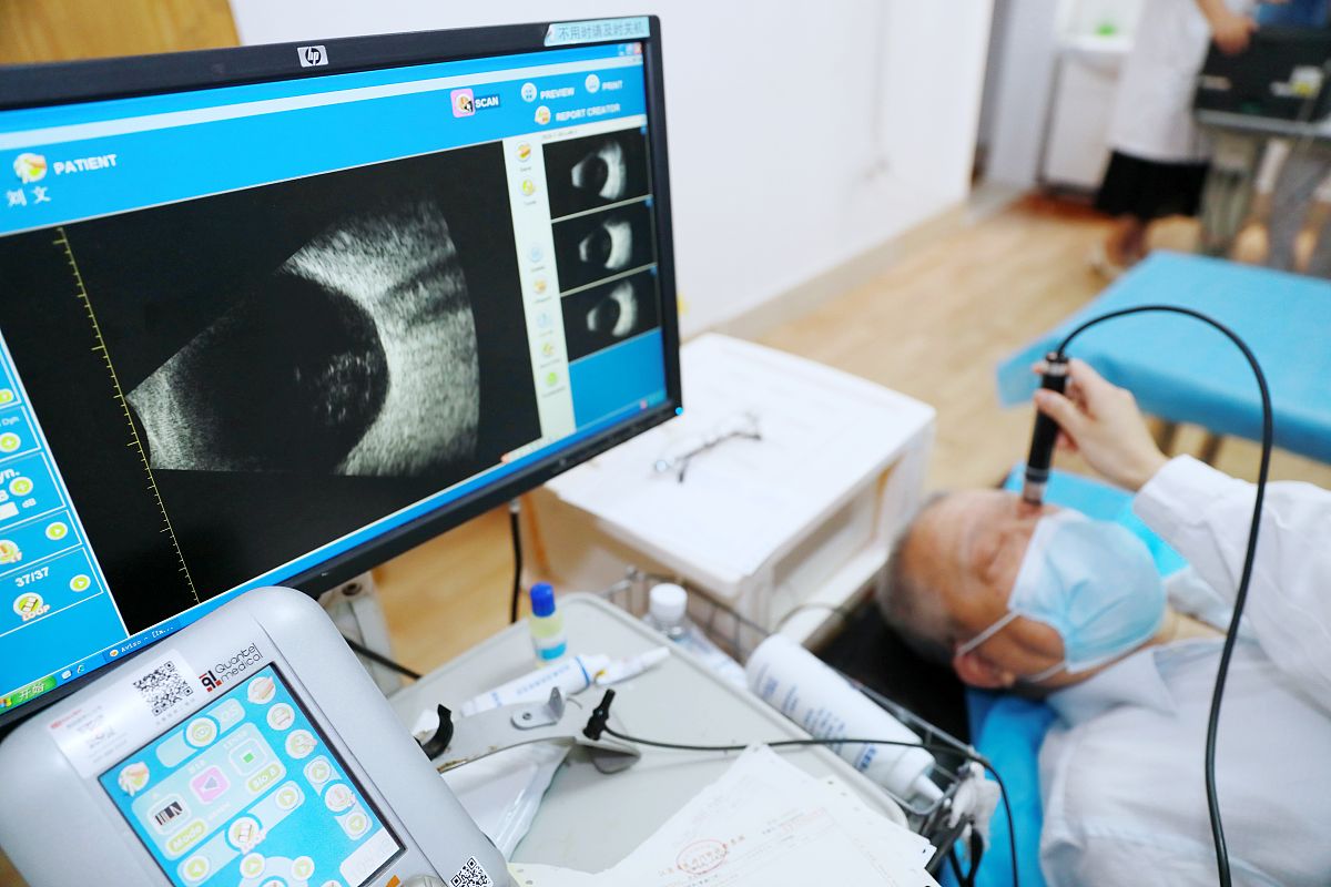 眼底荧光血管造影：术前准备、术中监测及术后护理指南