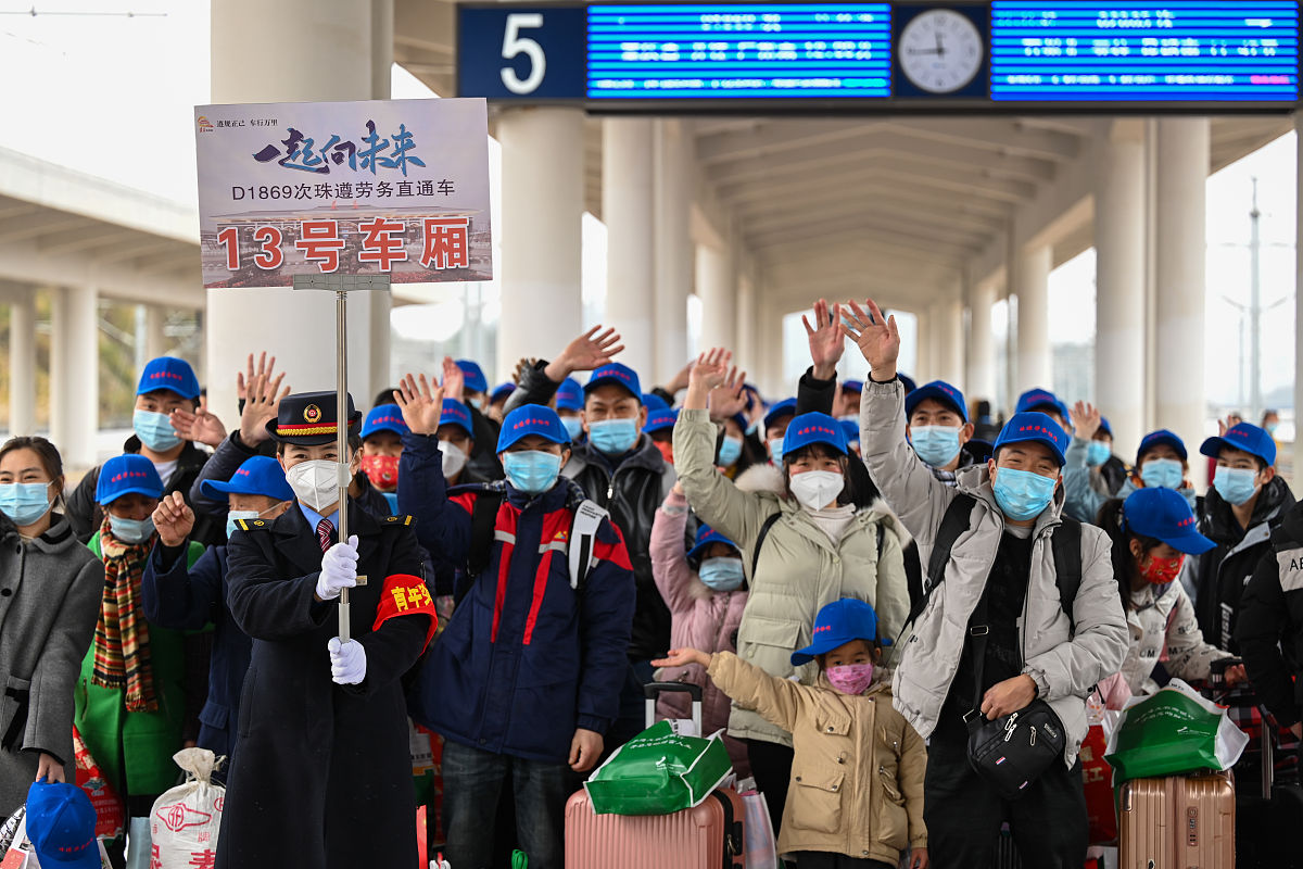 石家庄华美铁路学校为全体学生免费发放口罩