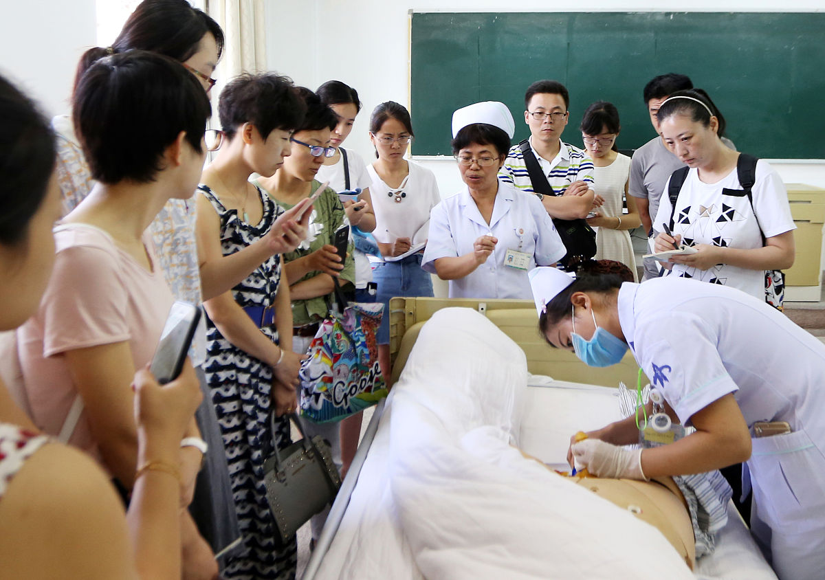 陕西助产专业专科学校推荐：选择你的未来之路