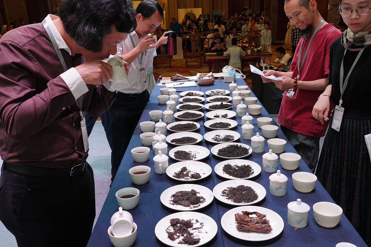六堡茶：中国黑茶瑰宝，茶艺大师带您深度了解