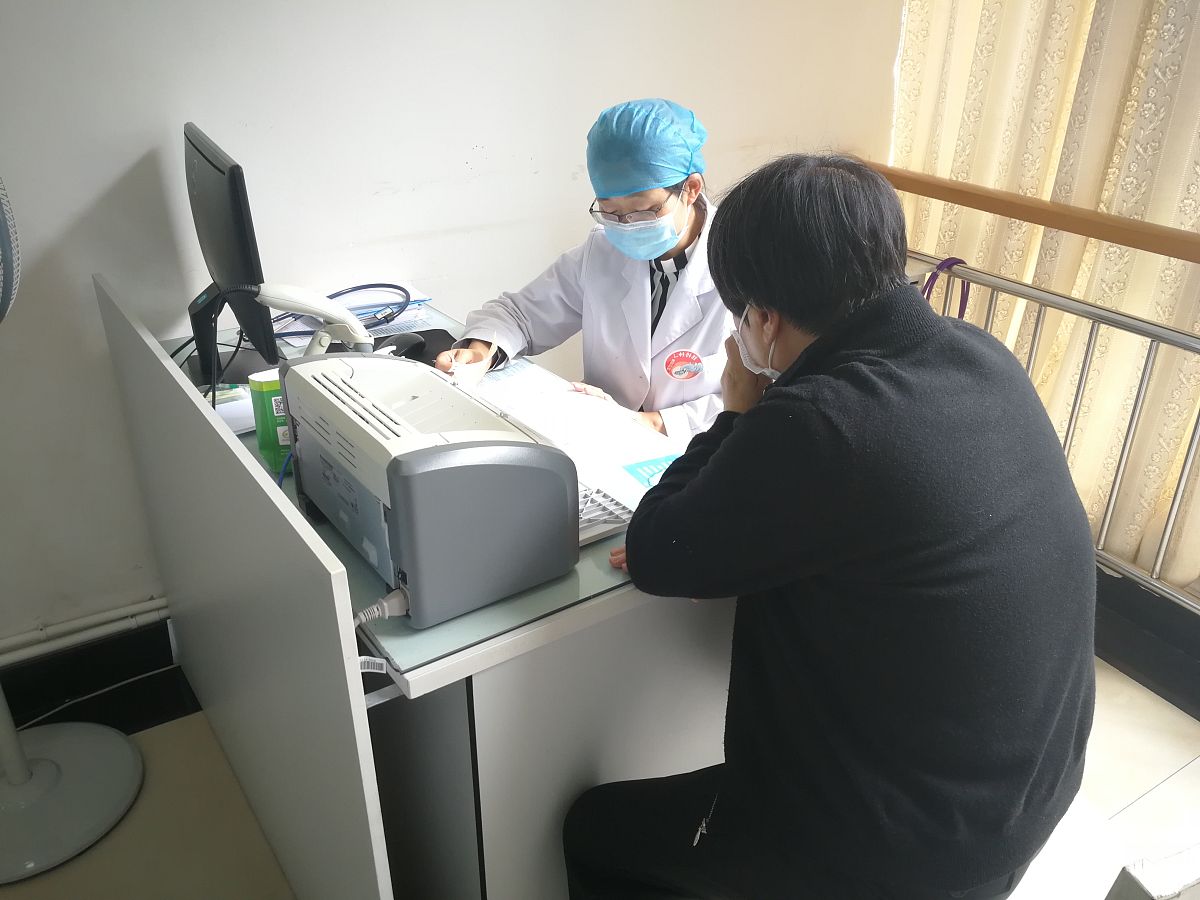 优秀乡镇全科医生事迹：消化内科与胃镜操作专家