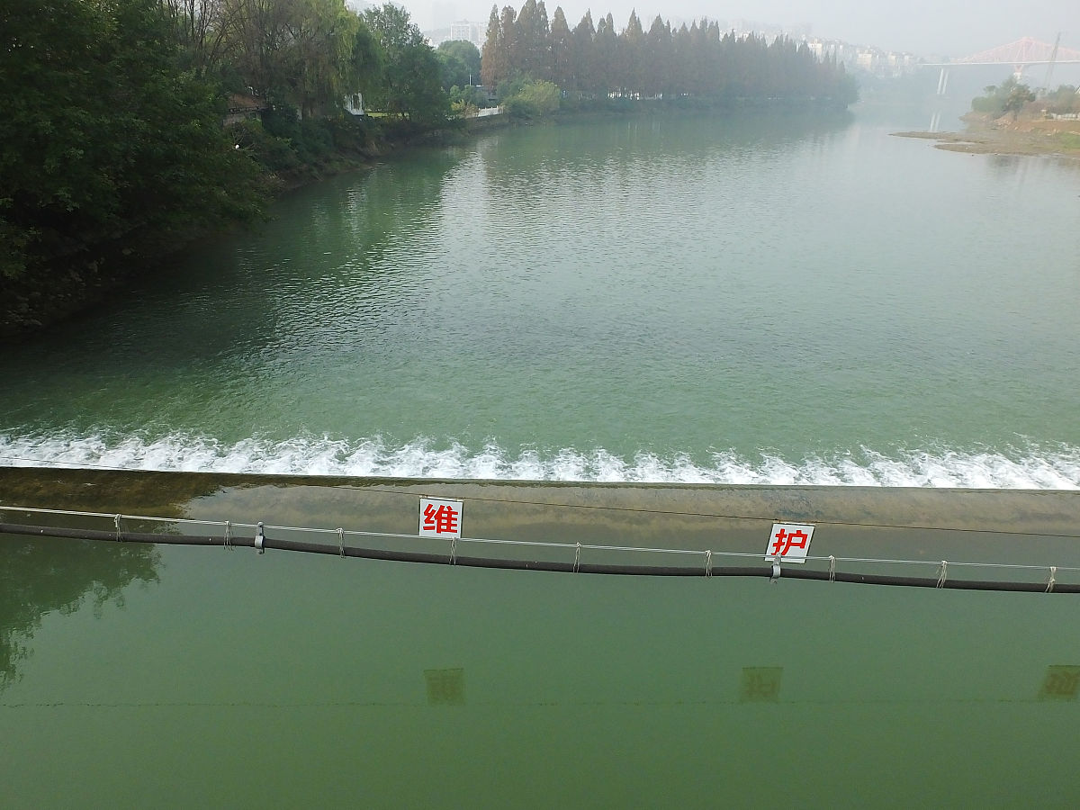 沅江市共华镇蒿竹湖王浪还有中国户口嘛 帮我用300字描述