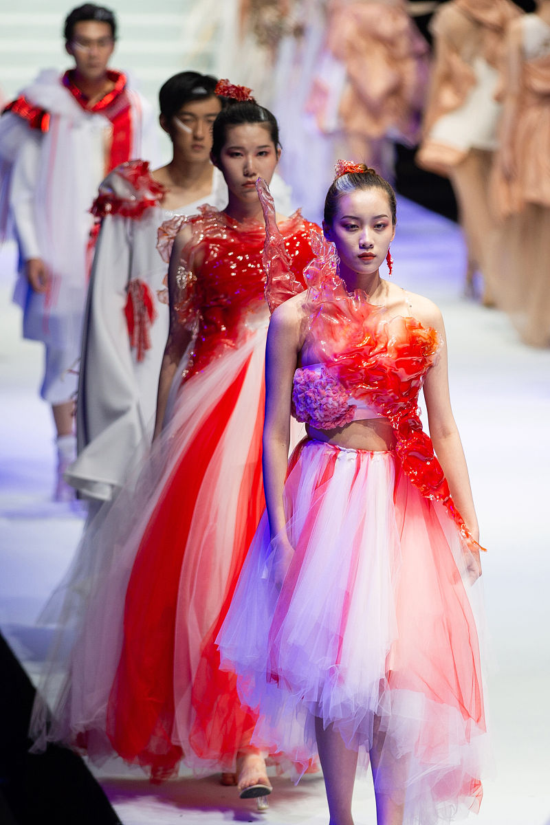 艺术学校服装展示与礼仪要满足什么条件