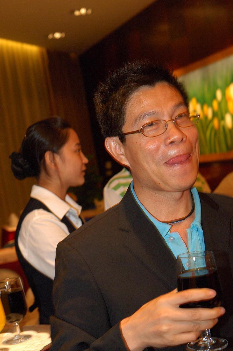 2006年<strong>8</strong>月26日,中国企业家论坛第三届深圳高峰会在深圳五洲宾馆隆重