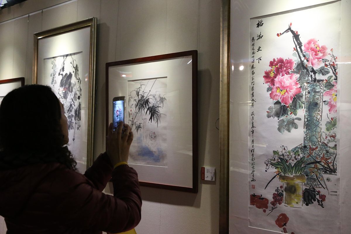 曾易三画家的画一平尺多少钱