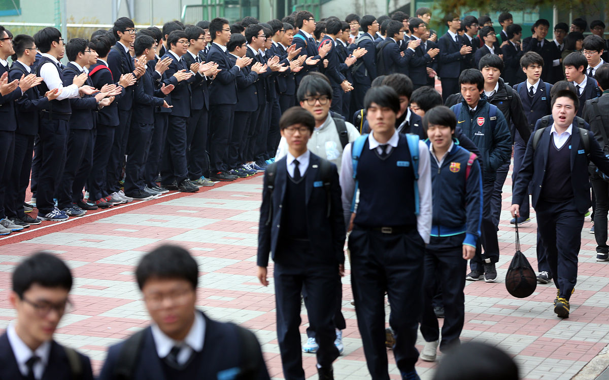 高考物理考点差异：地区、时间和起因的影响