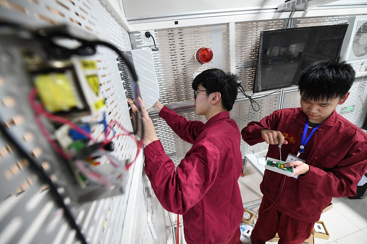 合肥2022年中专和专科区别：哪种更适合你？