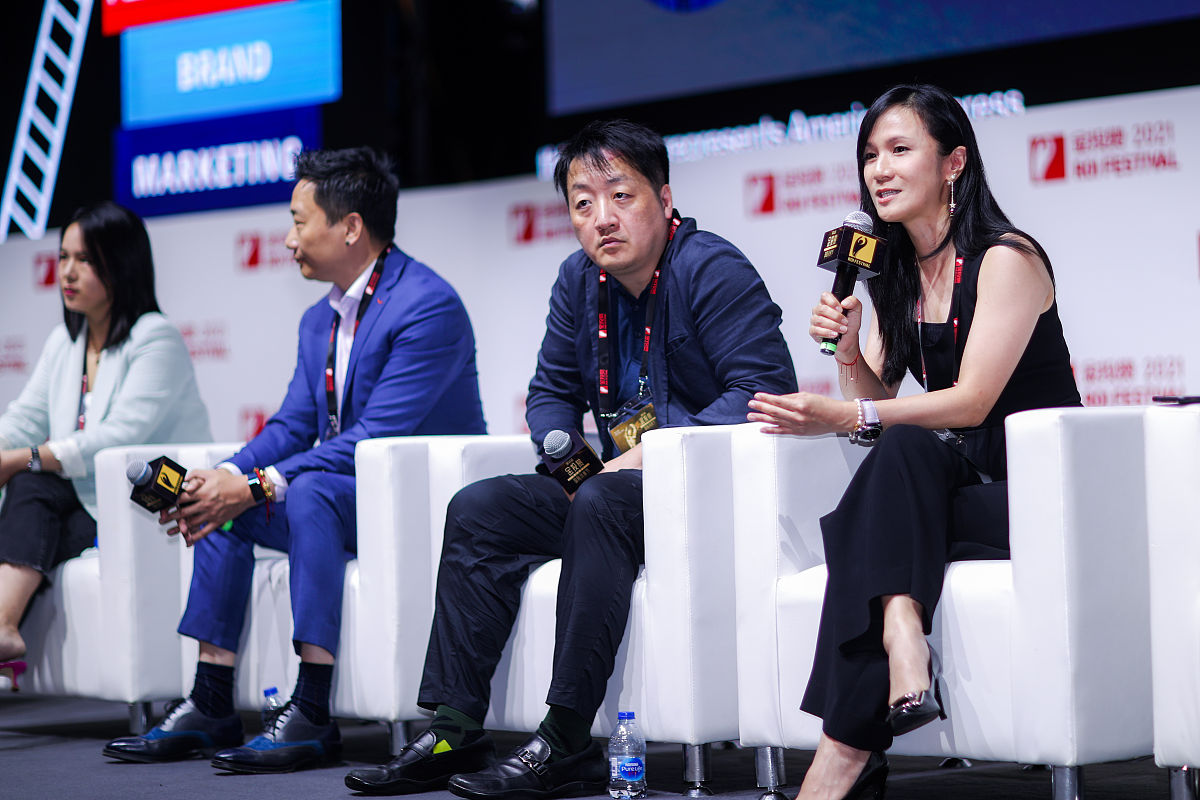 化妆品公司与偶像后援会合作：项目与战略协调分析
