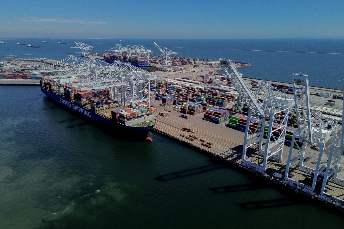 挂靠港选择基本要求写一整段