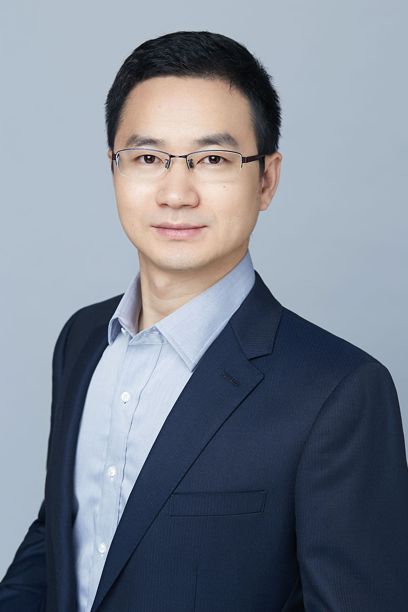 资料:美团联合创始人,美团高级副总裁,美团金服总裁穆荣均.