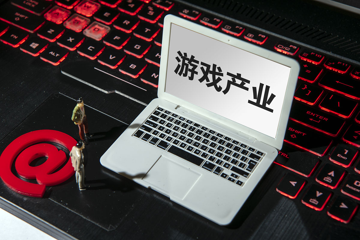 帮我配一台1万块的台式电脑不带显示屏