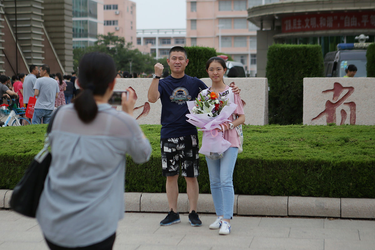 巴中高中女生毕业后读什么中专学校好