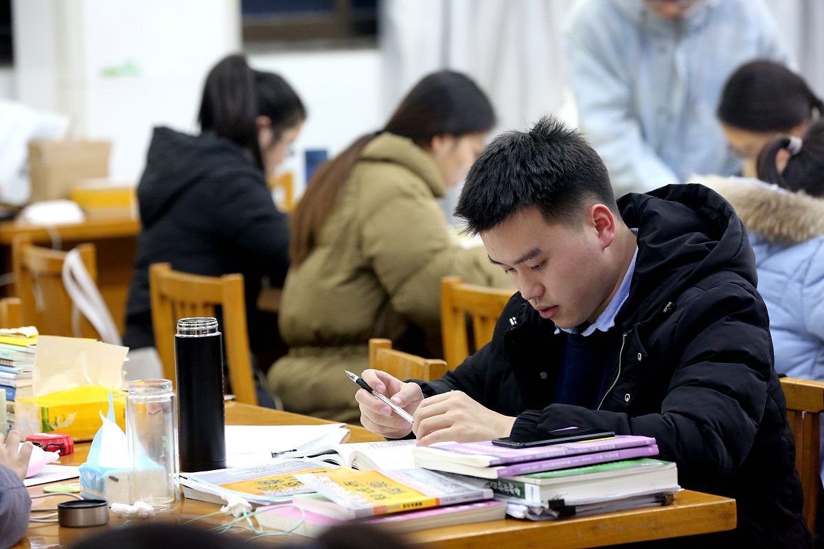 摄影学/航空摄影课玩手机检讨：深刻反思，积极改进