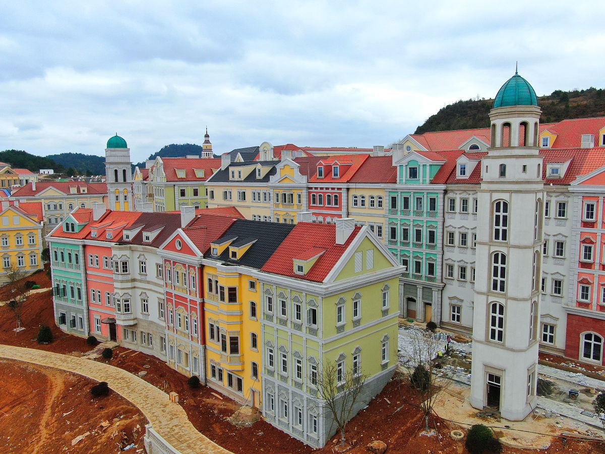 包含华为这两个字起十个都市职场小说名