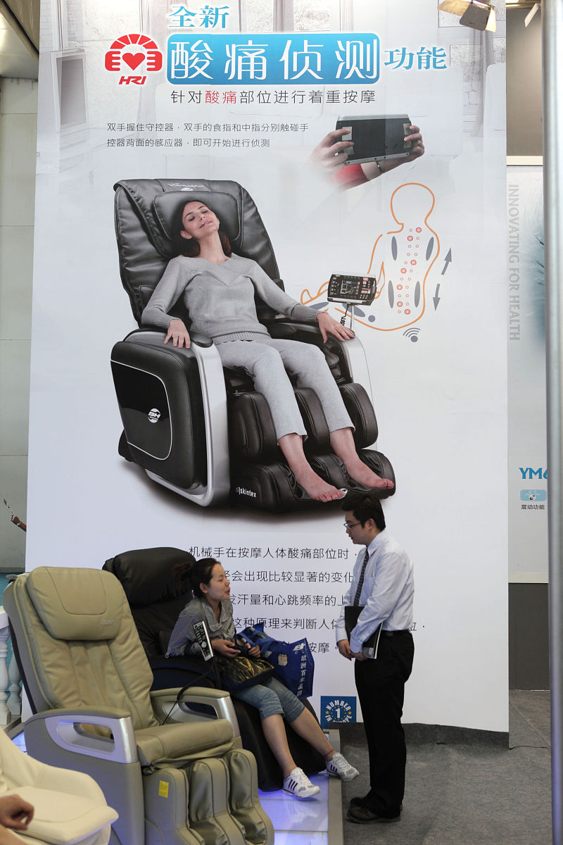 按摩椅有害吗？使用不当危害大，这些风险要注意！