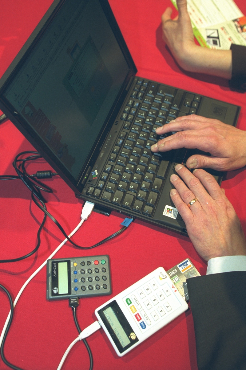 硬件方面配备齐全的笔记本电脑作为工具在经济上是可行的。扩充一下这句话