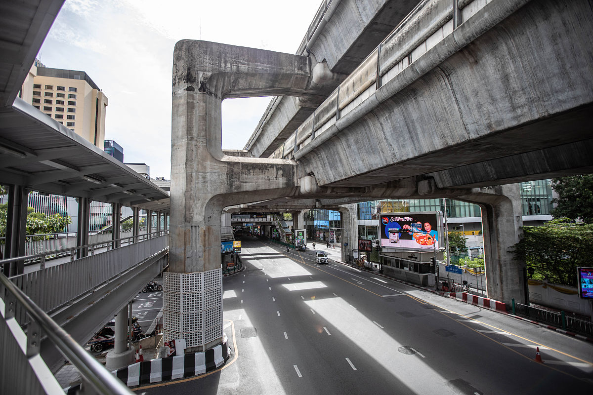 当地时间2021年7月12日,泰国曼谷,12日起,泰国疫情管理中心在曼谷,佛