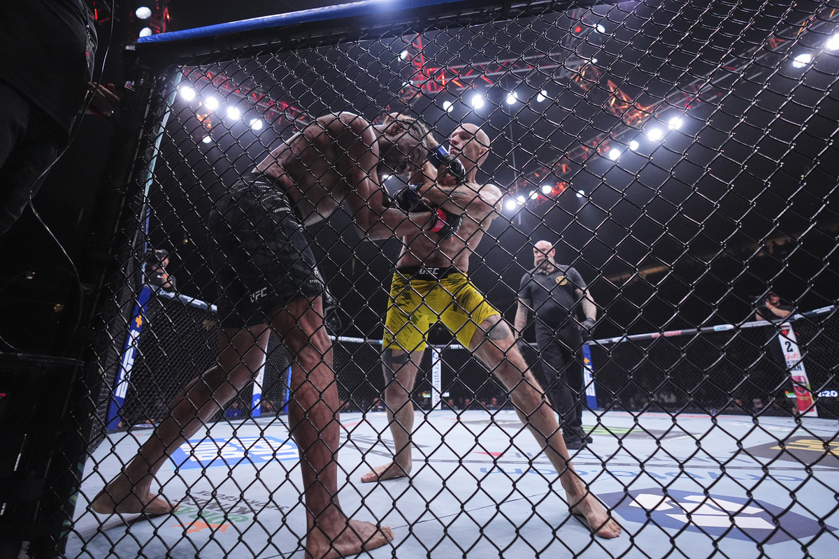 WWE 1547：巨兽对决忍者！Bronson Reed 幽默解说