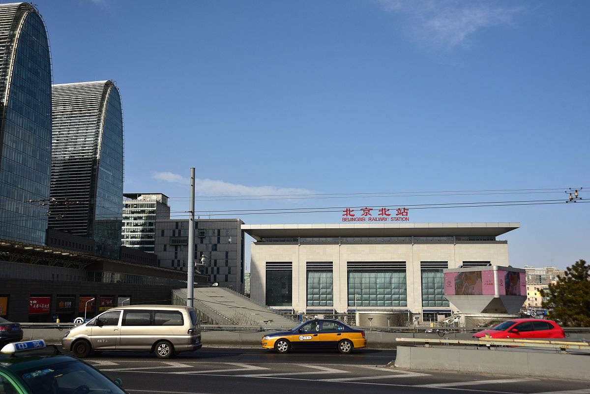 北京平谷服务区和河北涞源服务区的伙食回答加拓展。