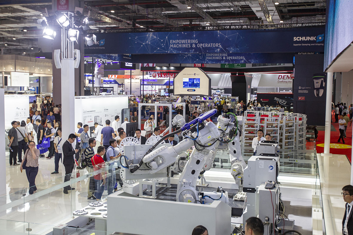 ABB机器人操作及常见故障分析的操作原理理论毕业论文500字