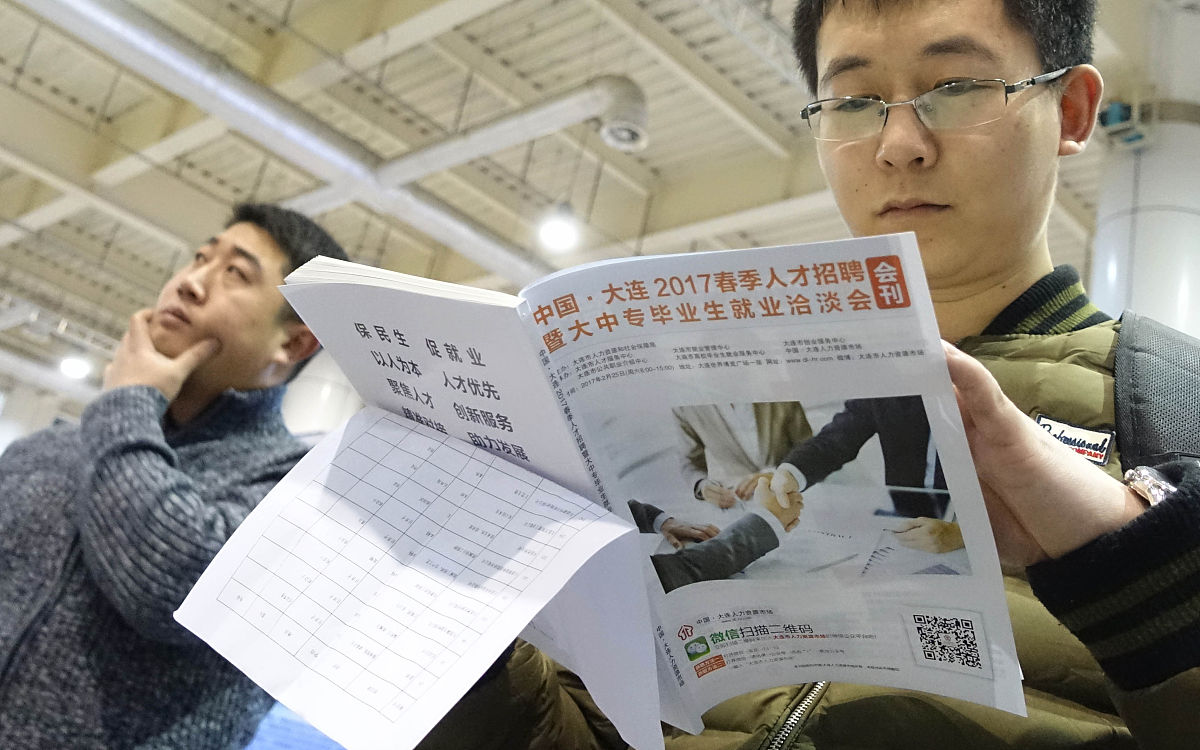 请结合案例谈谈你对闵行区的智慧纸笔项目在减负-增效-提质的要求下还有哪些期待？