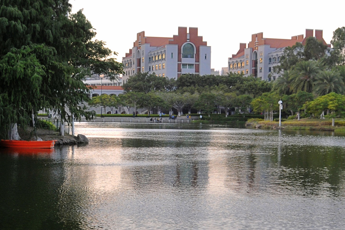 厦门大学风景印象：清新自然，海景壮丽，建筑独特 - 研究生面试回答