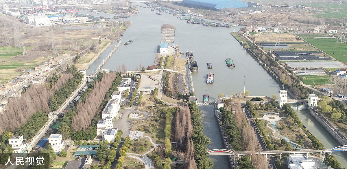 帮我构思一篇关于雷州青年运河的调查报告