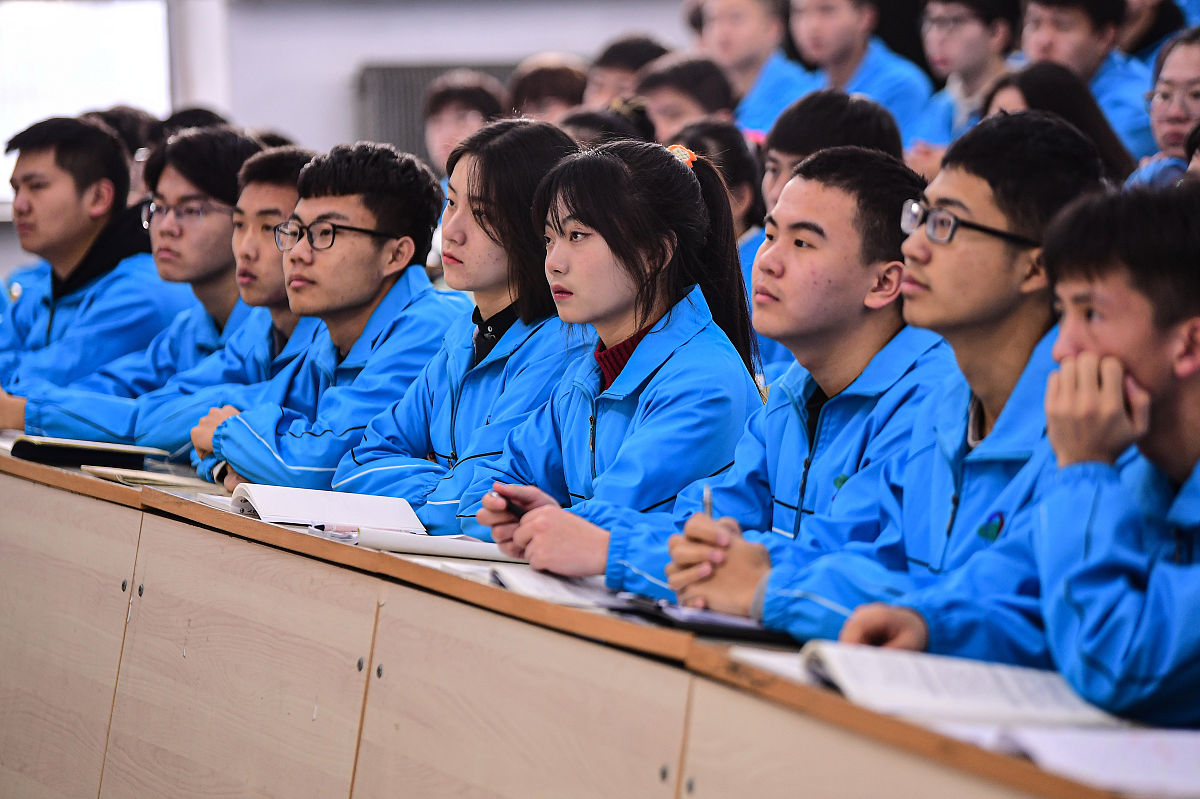 给孩子上职高有前途吗？该怎么选择学校比较好？