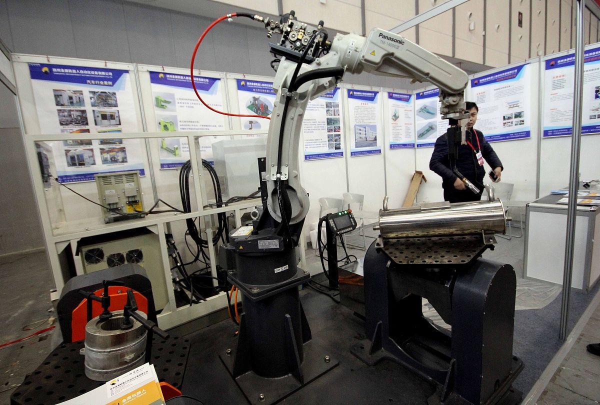 武汉技师学院3D打印技术应用专业就业前景分析 - 毕业生未来发展方向