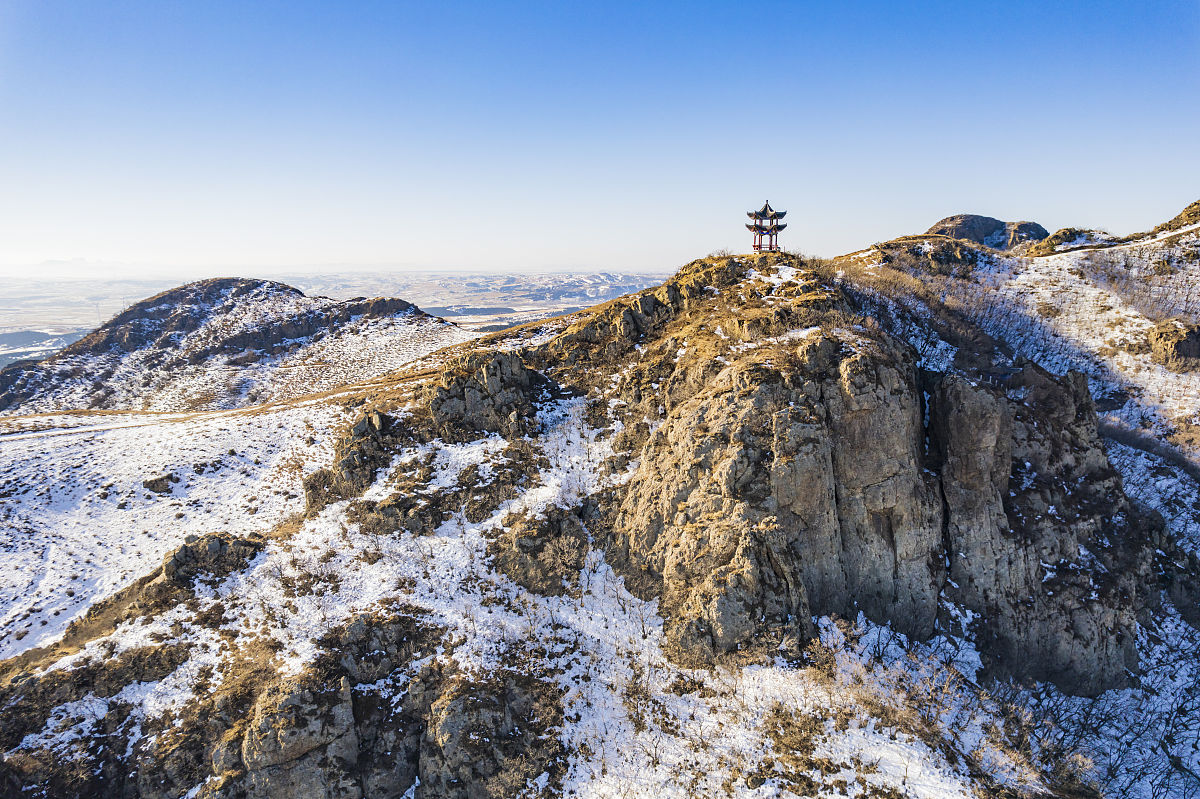 2022年1月6日,辽宁阜新乌兰木图山冬景.