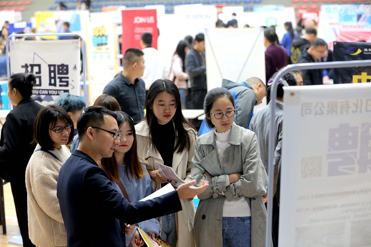 这意味着我司正式成为南通大学校企合作伙伴大幅提升了公司在南通大学毕业生中的知名度可以吸引学生来面试就业