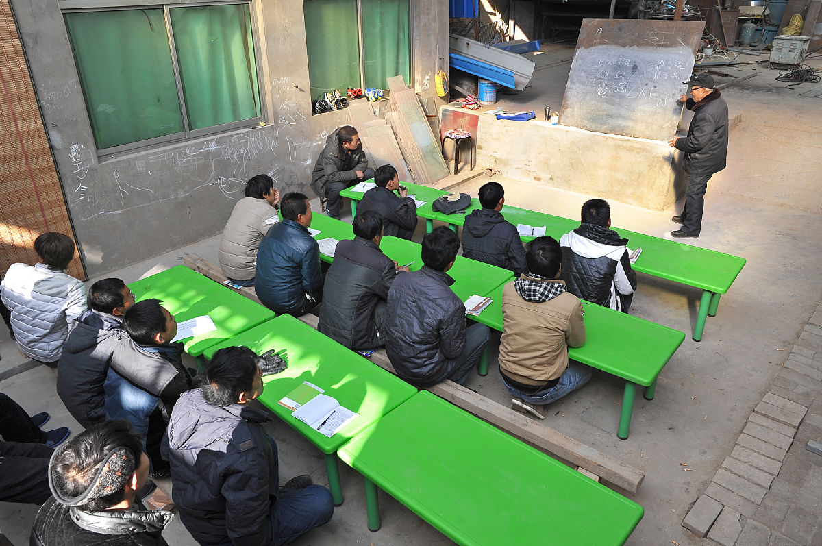 西昌交通技工学校专业介绍：汽车维修、电气自动化、物流管理、计算机网络