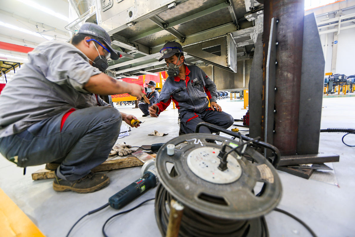 机务一线风采：风雨无阻，温暖夜班