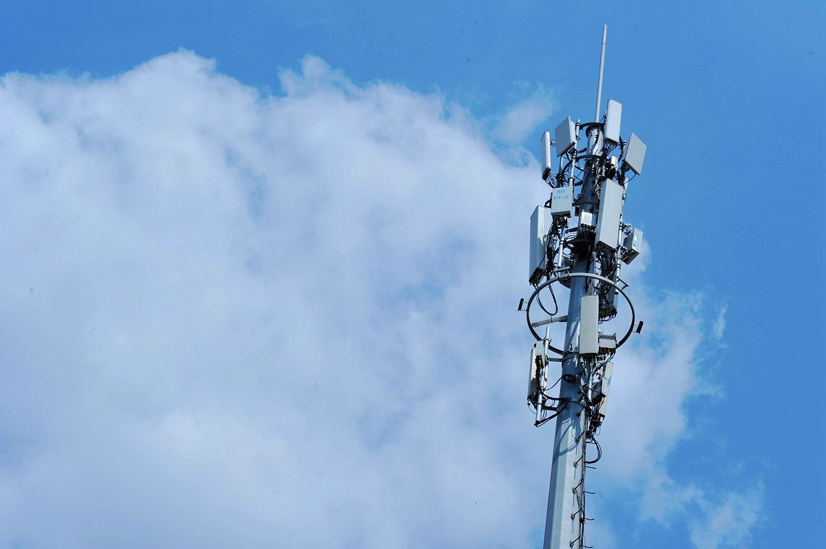基于 5G 站点工程建设一个数字化室分和新建宏站撰写一篇与之相关的课题简介