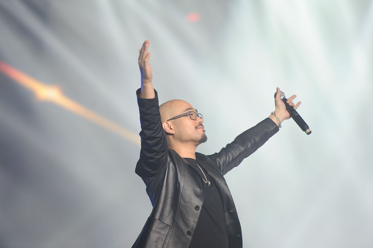 爱，是温柔与勇敢的力量，而不是委屈与妥协