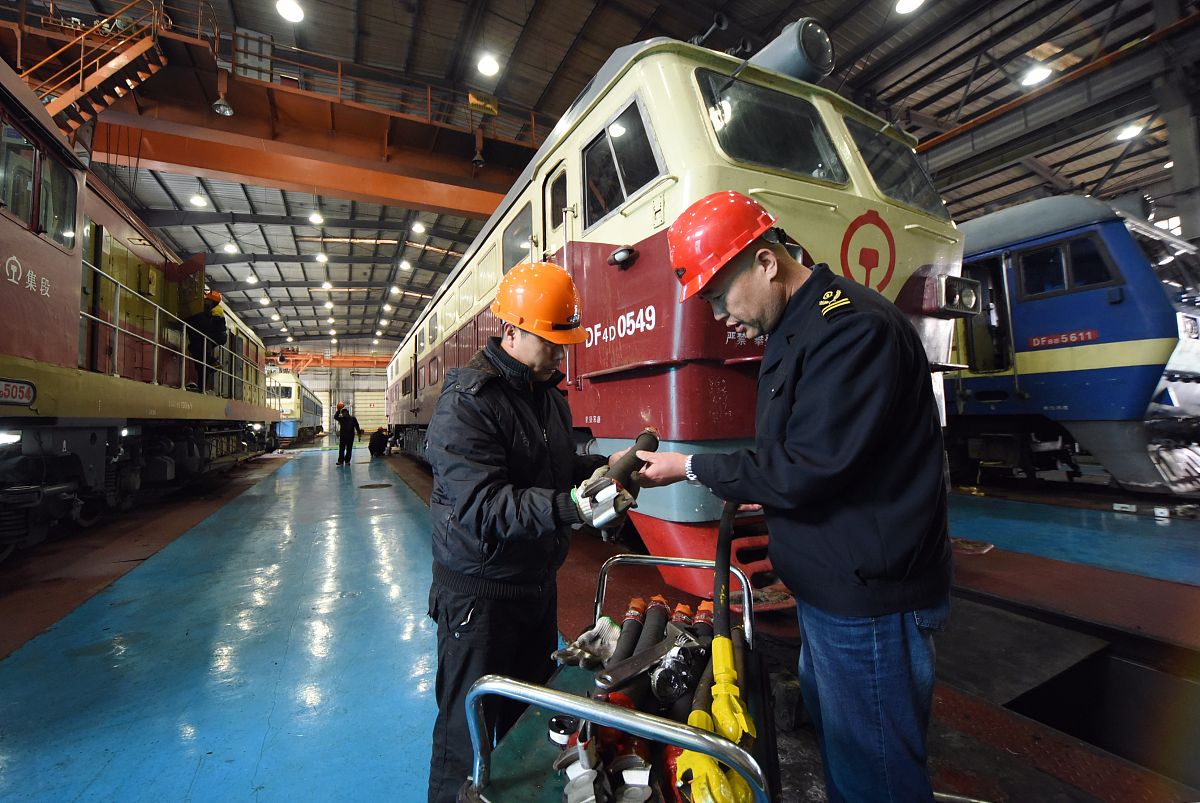 电力机车运用与检修培养哪方面人才