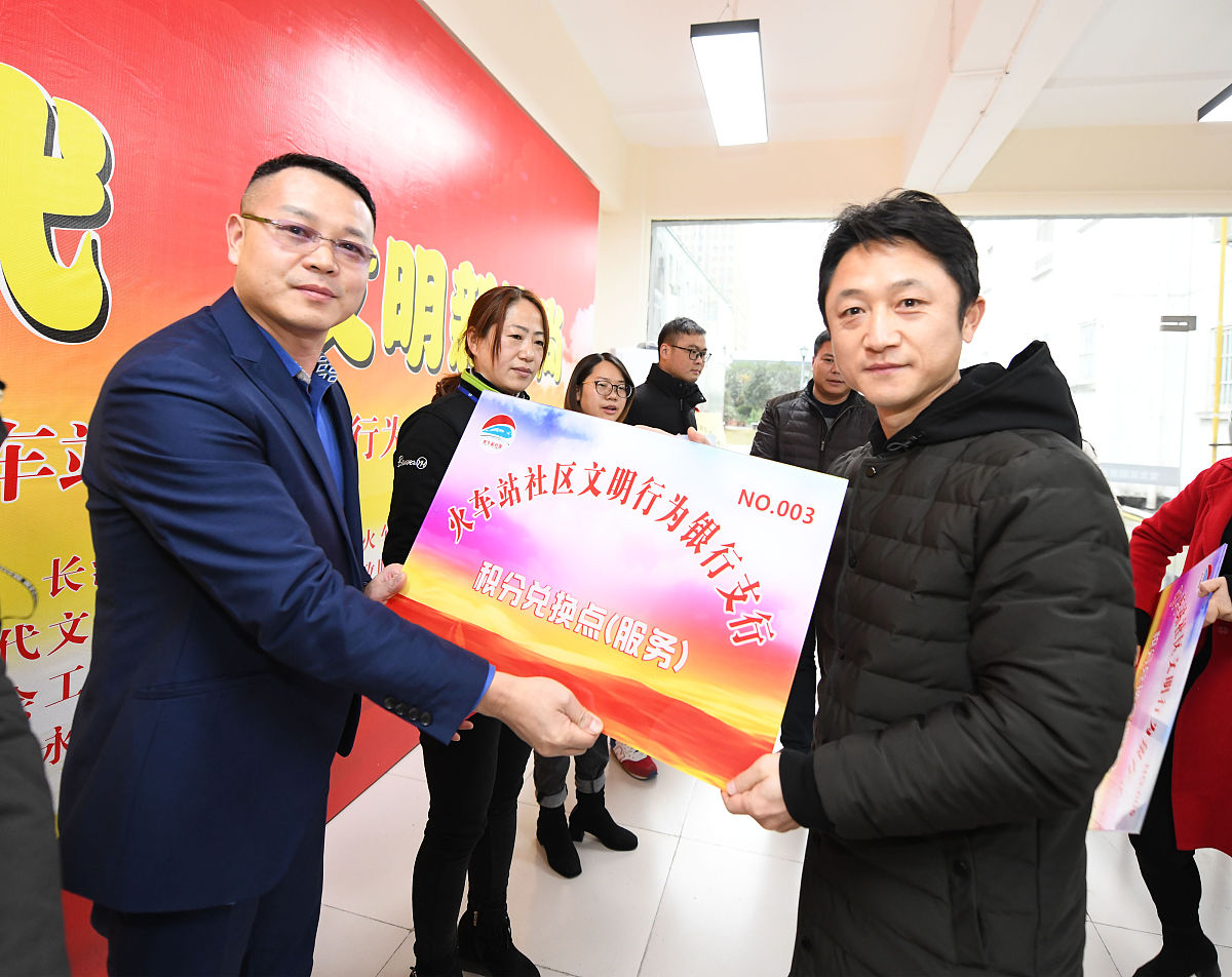 实践团与企业合作：互利共赢，促进产学研融合