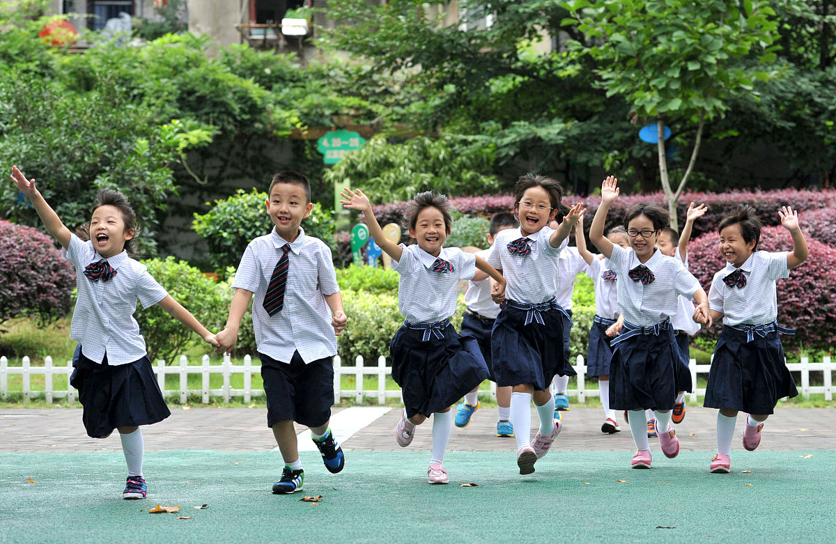 难忘的小学同学 - 小明