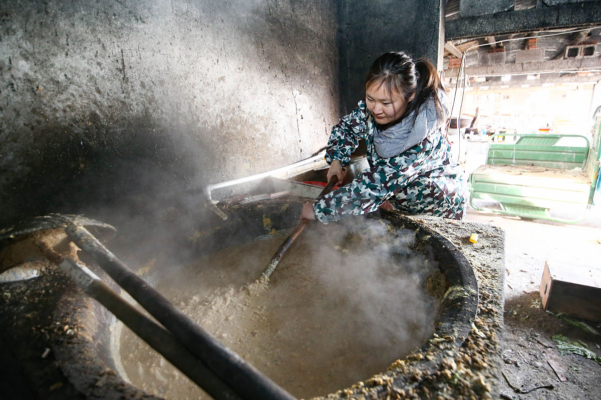 还能使工作和管理的效率更加高。所以开发该系统能实现更大的意义和价值 系统完成后能否达到预期效果就要通过可行性分析分析之后决定此系统是否开发。该流浪宠物救助系统的开发设计中对技术、经济、操作方面进行了可行性分析； 用另一句话来说