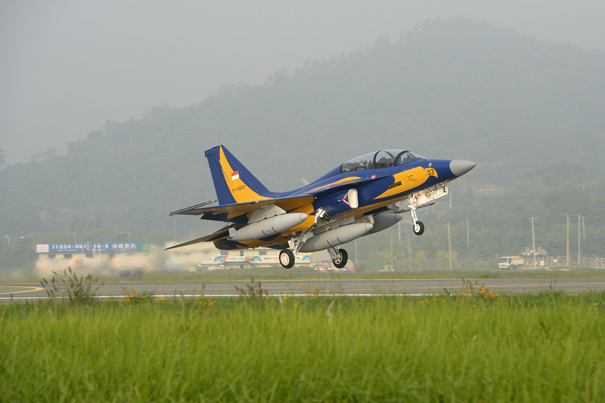 初中生适合报读航空专业学校吗？