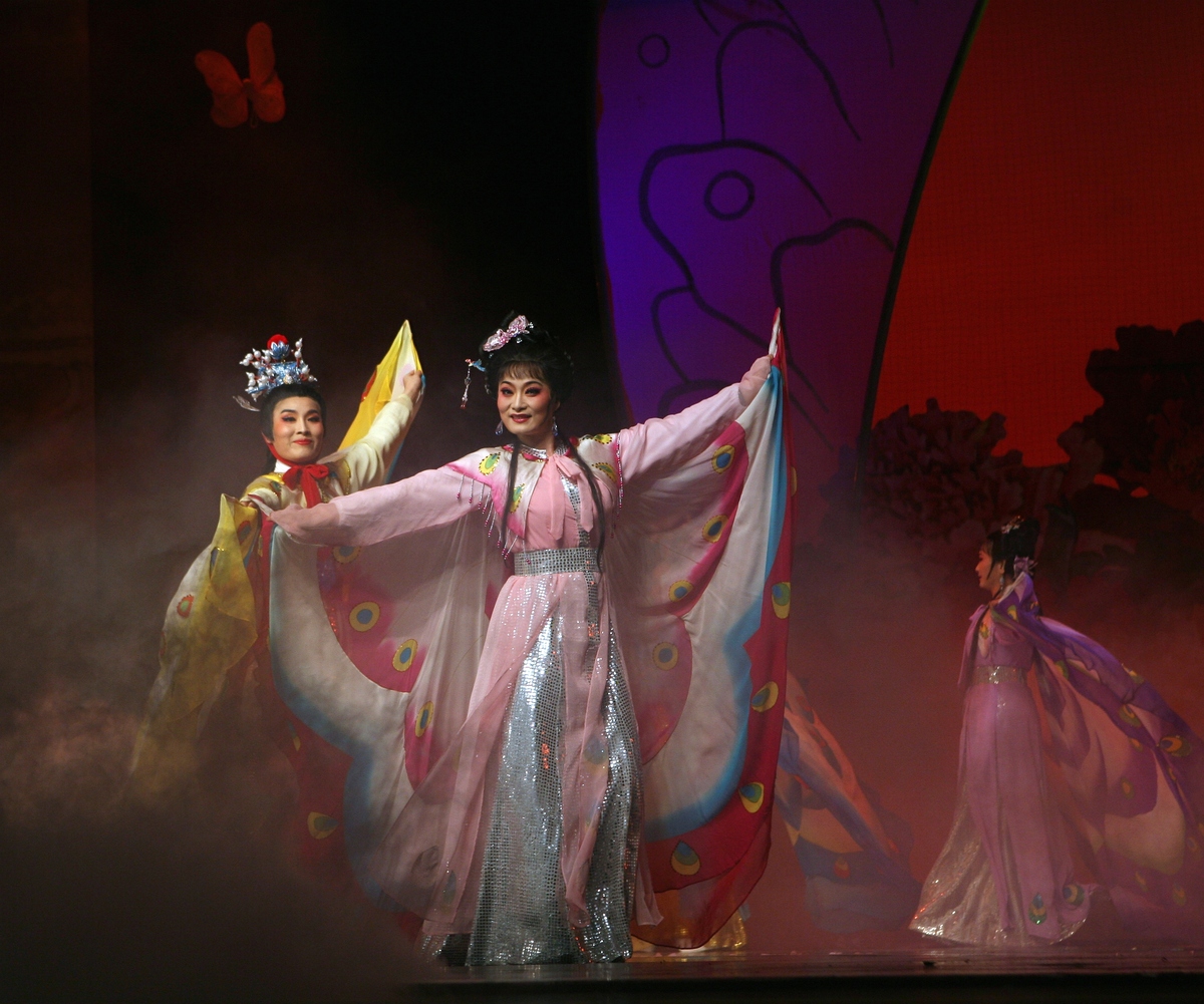 杭州亚运限量版越剧《梁祝》今日首演，20条评论带你感受文化盛宴