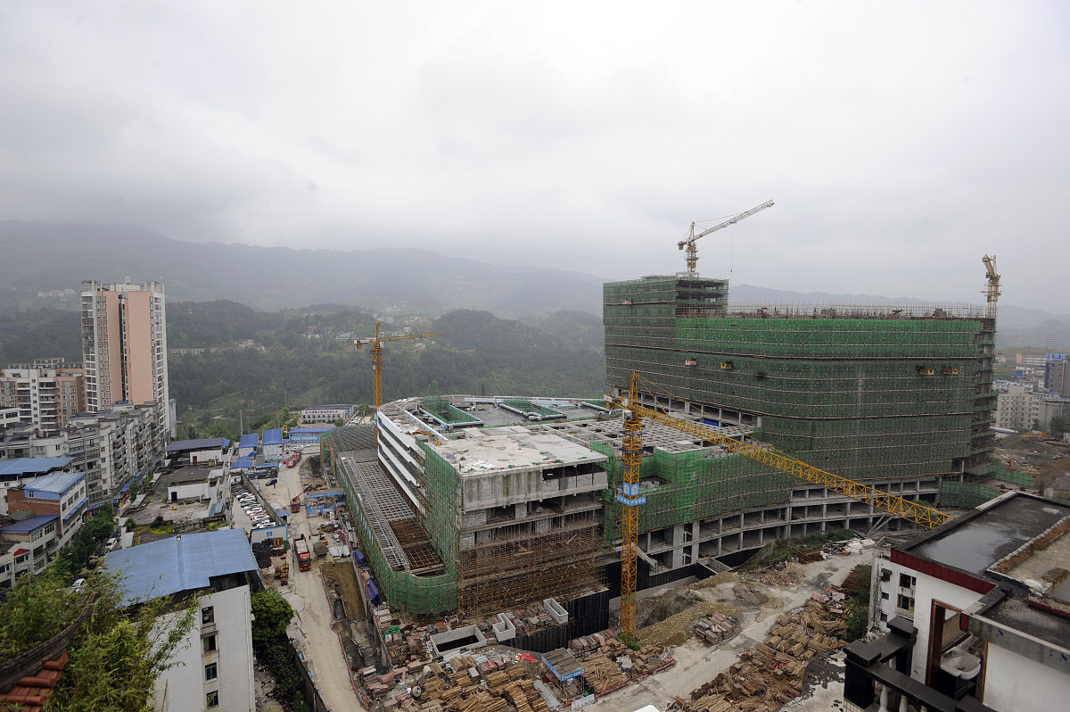 重庆市巴南职业教育中心建筑工程施工专业：课程设置及就业前景