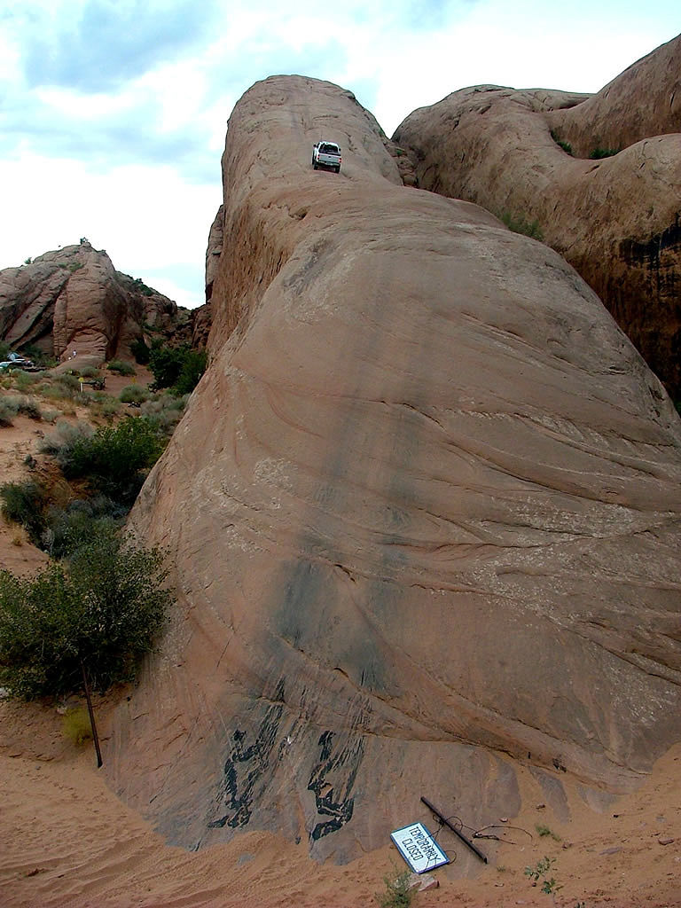 陆良彩色沙林服务平台：微信小程序设计与实现方案